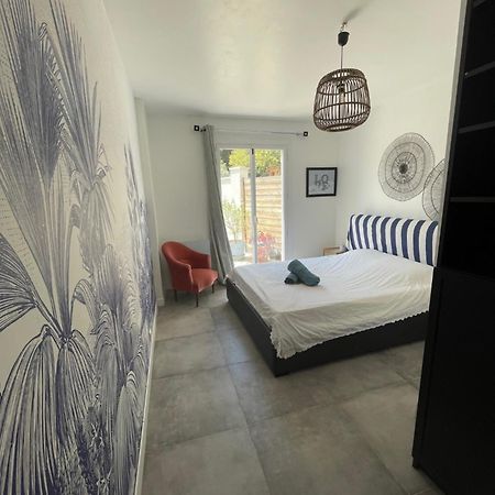 Azur Appart 4 Pers - Parking - Terrasse - 10Min Du Centre Cassis Bagian luar foto